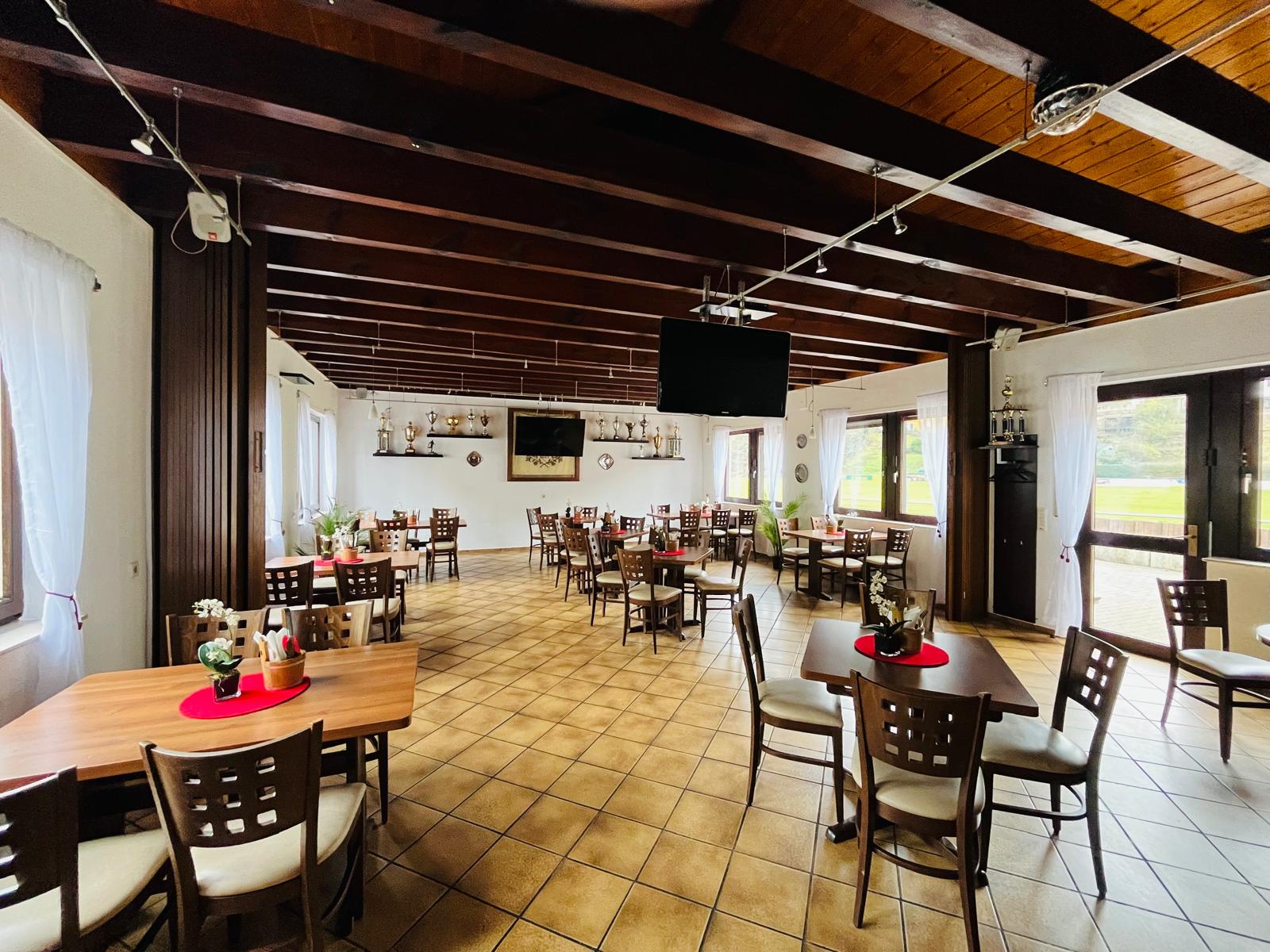 Renovierter Gastraum des TSV Lambrecht